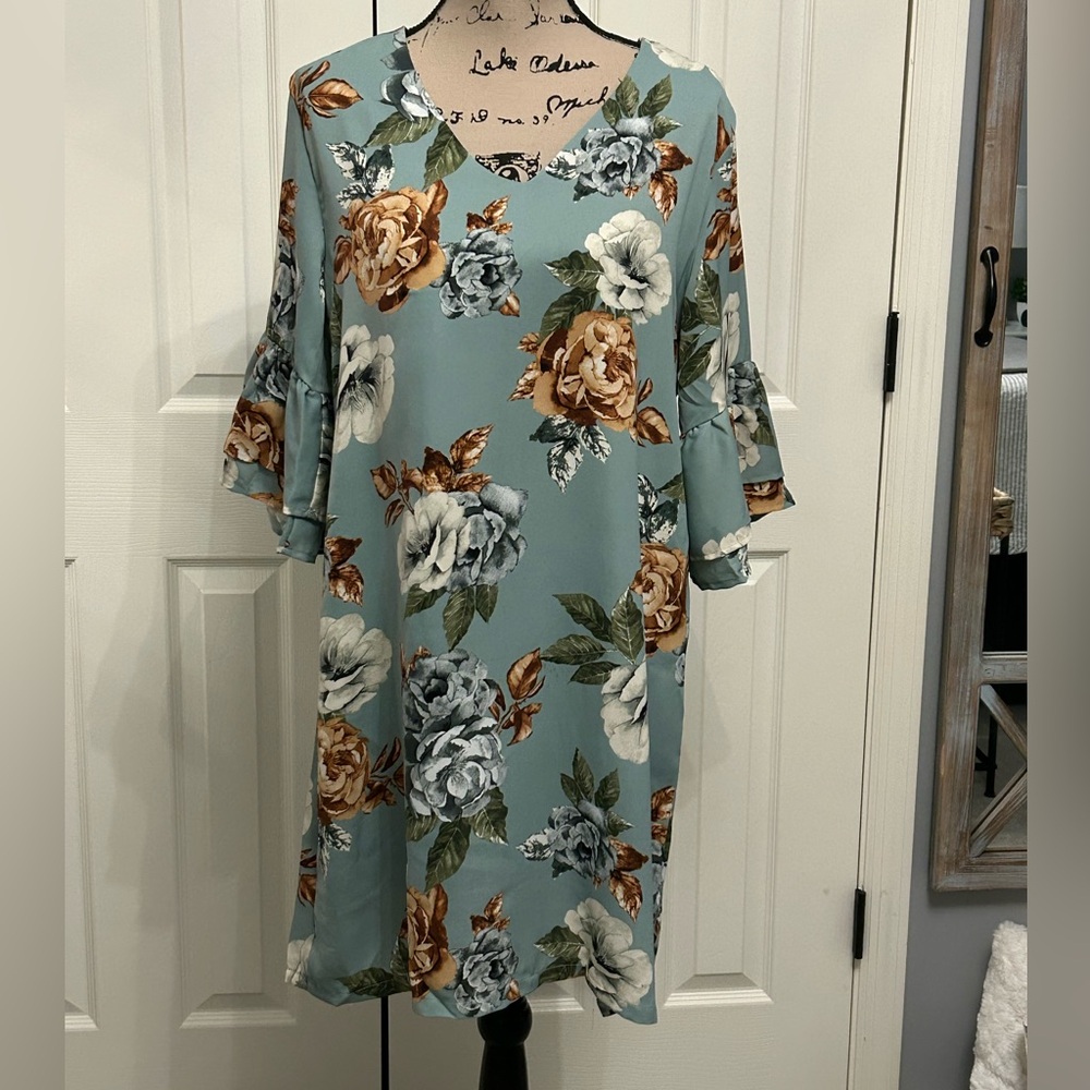 BELONGSCI Women's Dress Sweet & Cute V-Neck Bell Sleeve mini-Shift Dress large